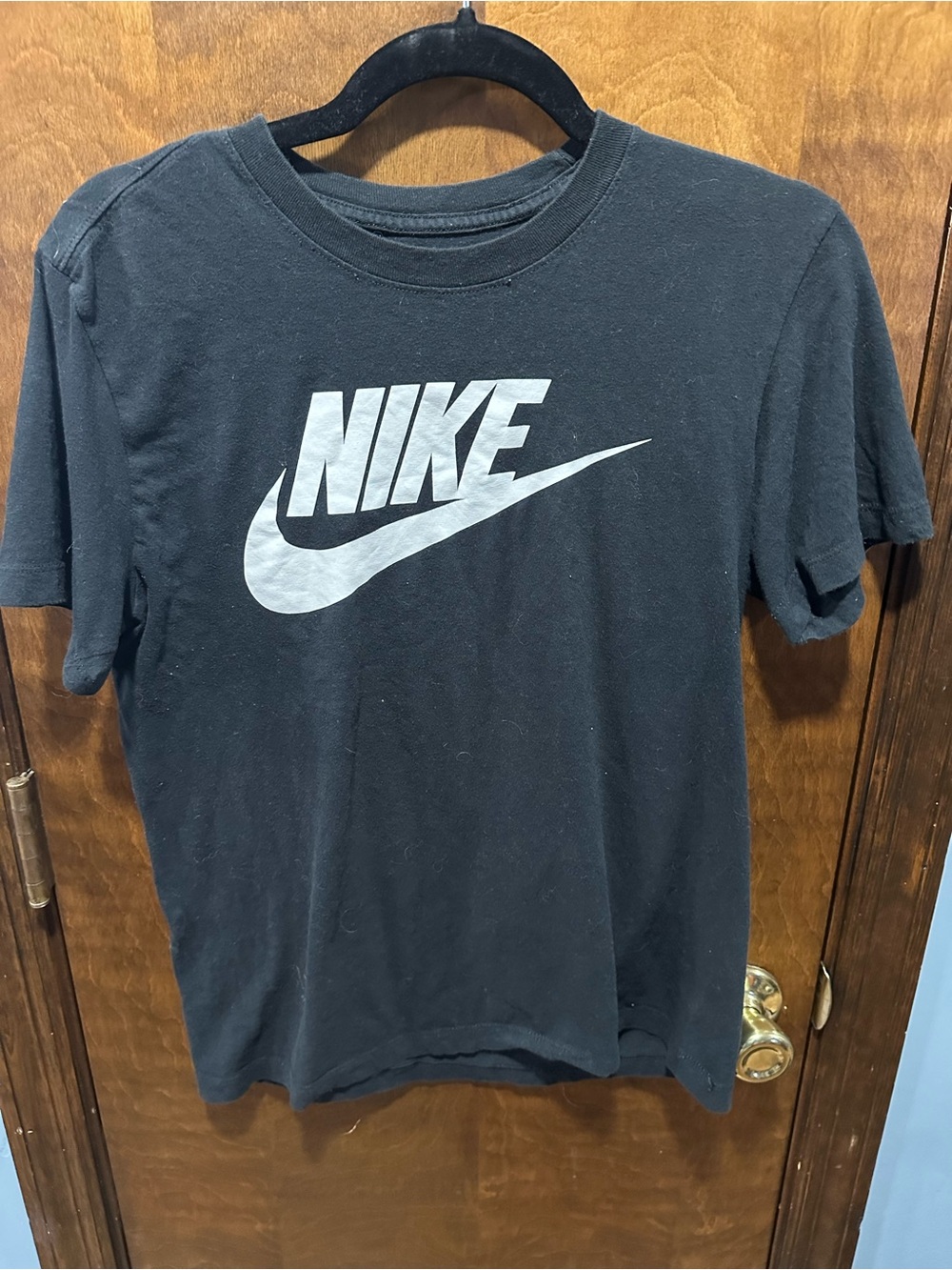 Nike Black Swoosh Logo Graphic T-Shirt Classic Sportswear Crew Neck Size S